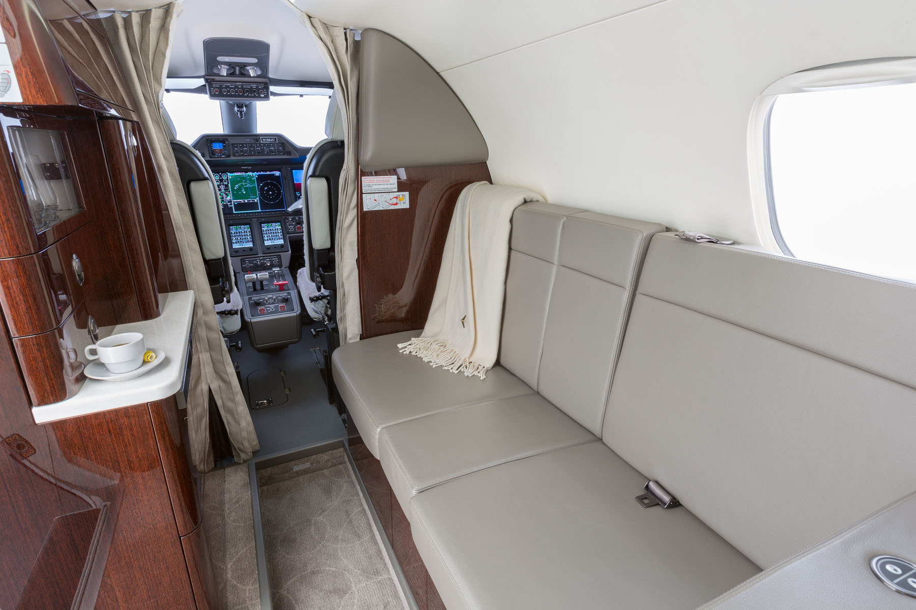 Embraer Phenom 300 Cabin