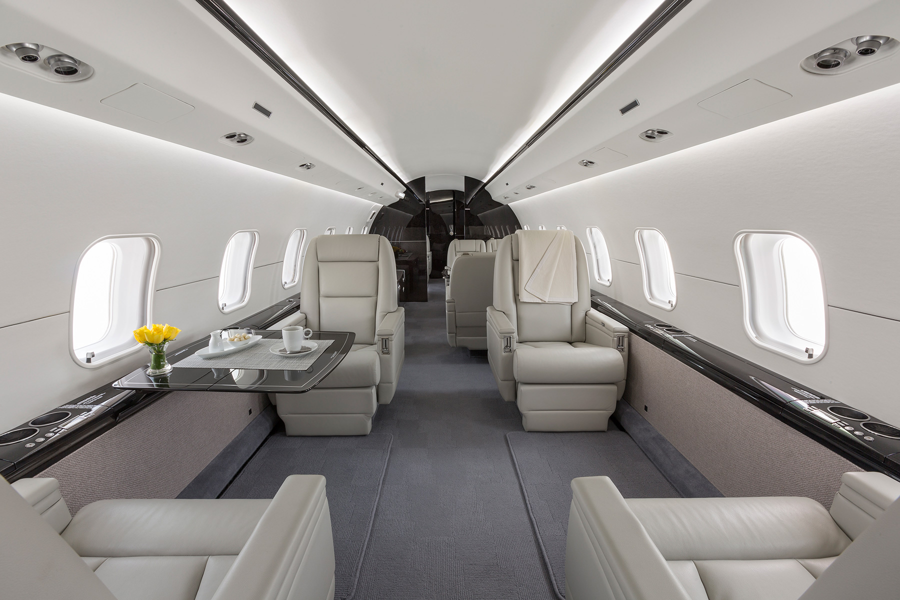 Bombardier Global Express Jet - N320GX | Clay Lacy Aviation