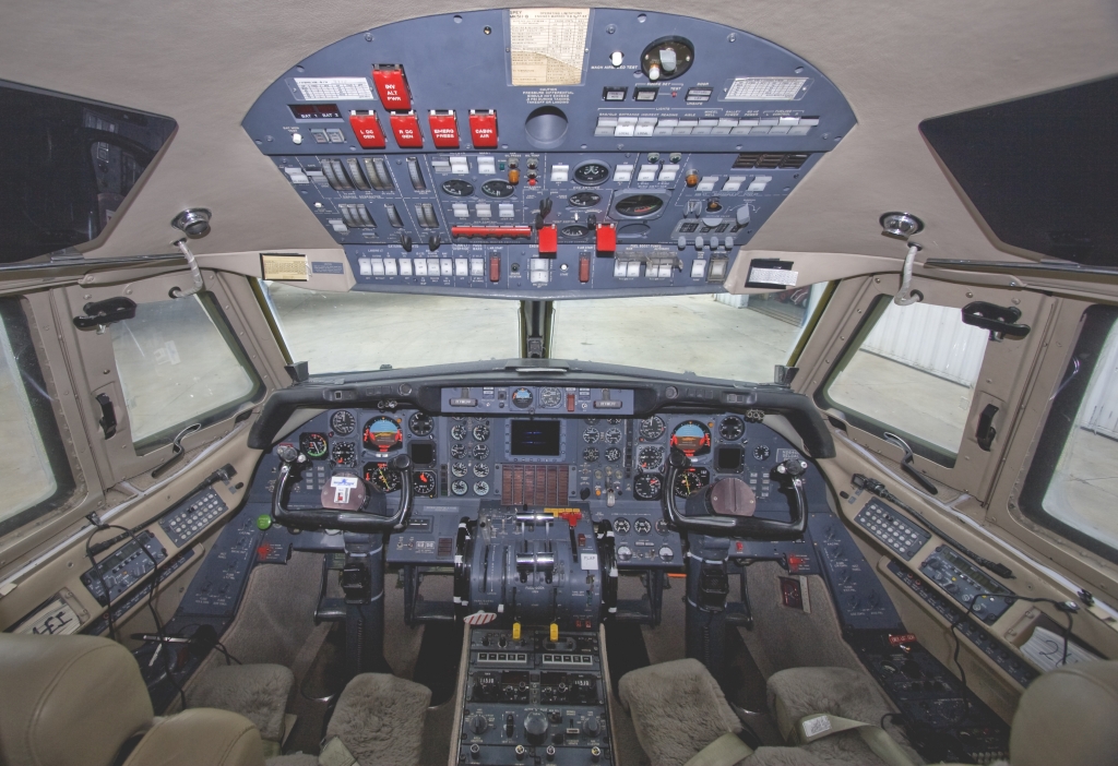 n264cl_cockpit