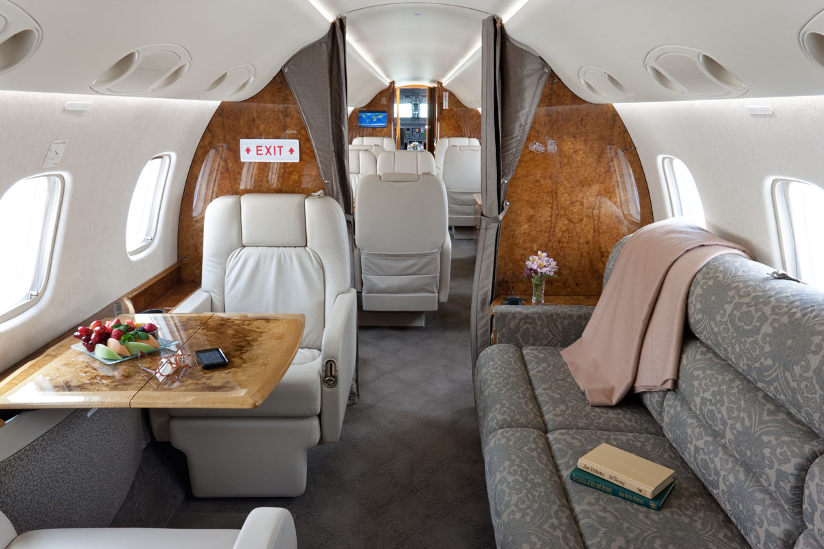 Download Legacy 600 Interior Images