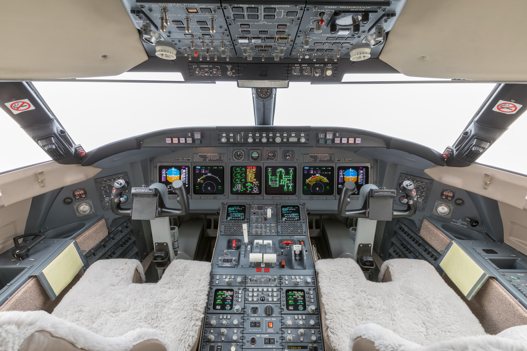 Bombardier Challenger 604 N604SB Clay Lacy Aviation